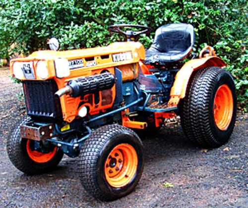 Product picture Kubota B5100 B6100 B7100 Tractor Workshop Service Repair Manual